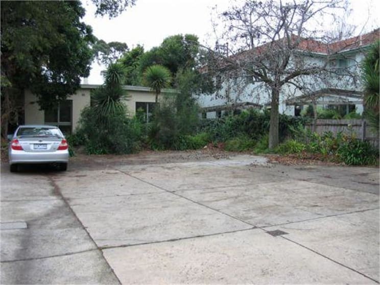 Click to view all images 144 Barkers Road Hawthorn VIC 3122 - Image 2