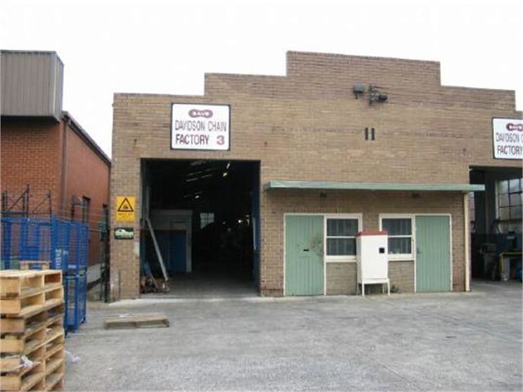 Click to view all images 1 & 2/11 Crissane Road Heidelberg West VIC 3081 - Image 1