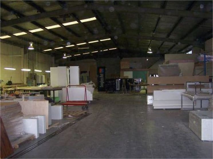 Click to view all images 25 & 27 Strong Avenue Thomastown VIC 3074 - Image 2