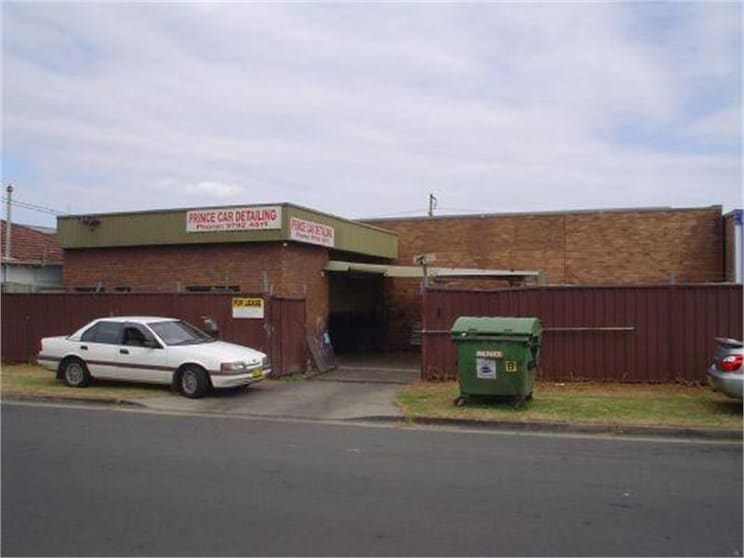 Click to view all images 2 Stuart Street Padstow NSW 2211 - Image 1
