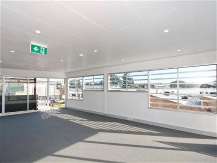 Click to view all images 11/231 Bay Road Sandringham VIC 3191 - Image 2