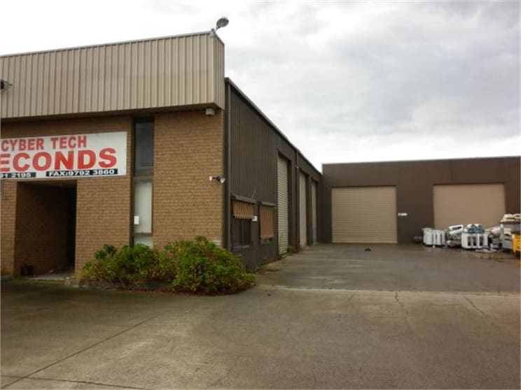Click to view all images 50 Brunel Road Seaford VIC 3198 - Image 3