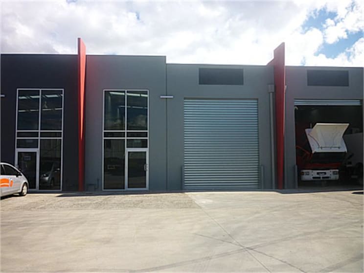 Click to view all images 1 Clelland Road Brooklyn VIC 3012 - Image 1