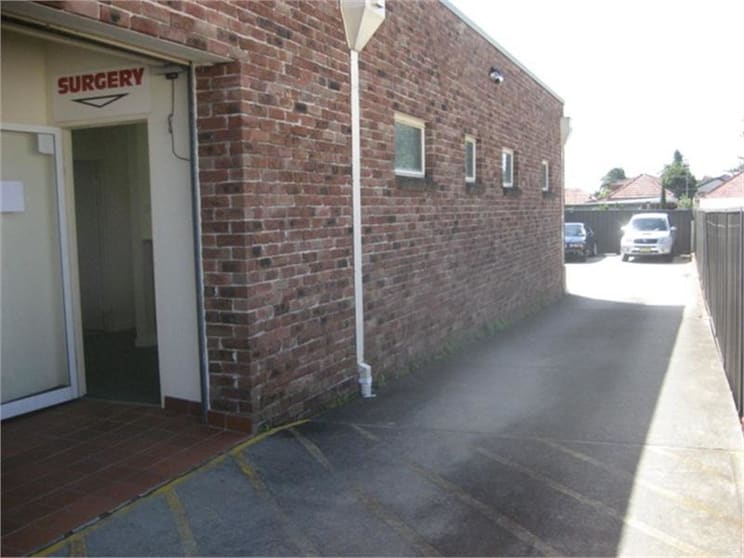 Click to view all images 2/270 Rocky Point Road Ramsgate NSW 2217 - Image 1