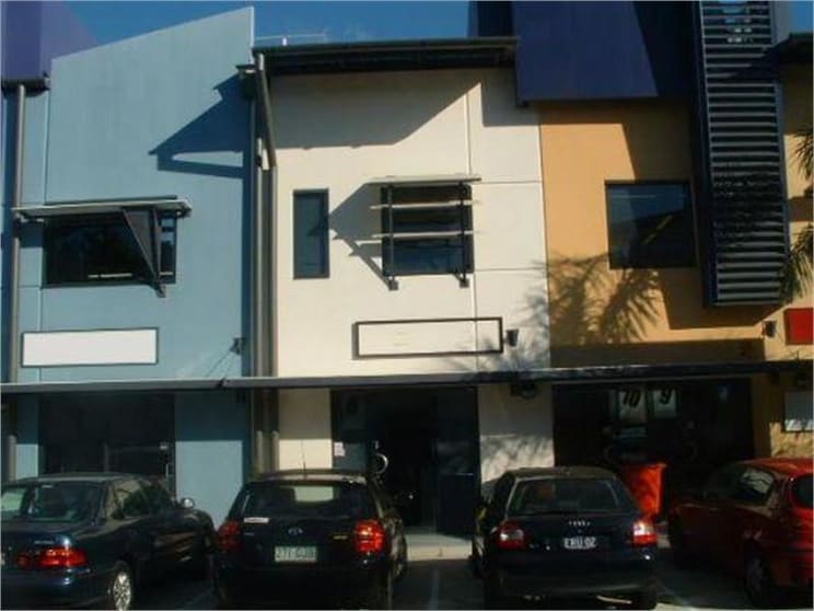 8/76 Doggett Street Newstead QLD 4006 - Image 2