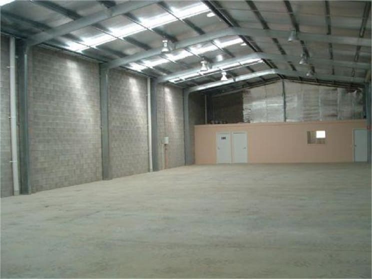 Click to view all images 42 Belar Street Yamanto QLD 4305 - Image 2