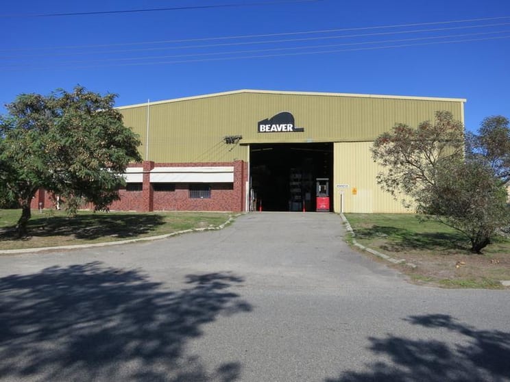 Click to view all images 25 Furnace Road Welshpool WA 6106 - Image 1