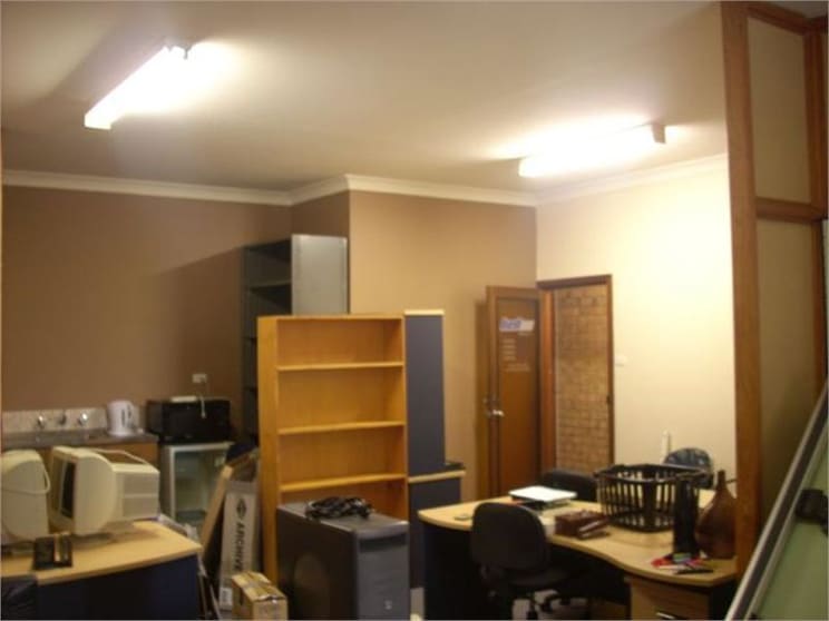 Click to view all images 1/9A Eton Street Caringbah NSW 2229 - Image 2
