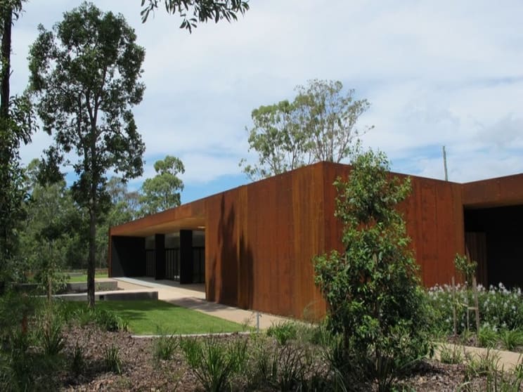 Click to view all images Fitzgibbon QLD 4018 - Image 2