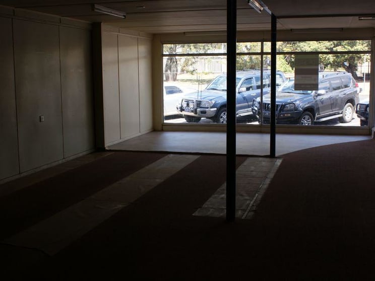 Click to view all images 2/25 Bell Street Chinchilla QLD 4413 - Image 3