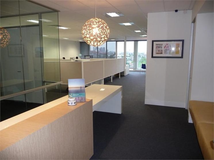 Click to view all images 1/49 Wellington Street St Kilda VIC 3182 - Image 3