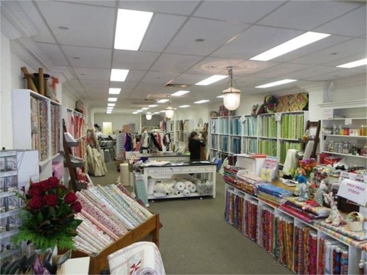 Click to view all images 281 Centre Road Bentleigh VIC 3204 - Image 2