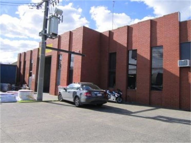 Click to view all images 42 Dehavilland Road Mordialloc VIC 3195 - Image 2