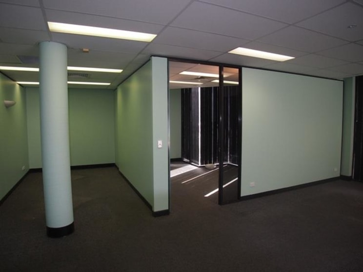 Click to view all images 2/35 Fitzroy Street Rockhampton City QLD 4700 - Image 3