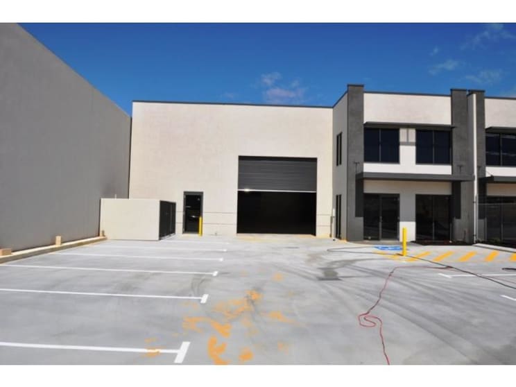 Click to view all images 2/18 Distinction Road Wangara WA 6065 - Image 3