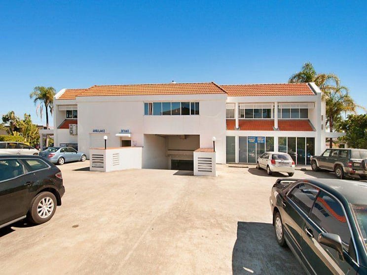Click to view all images 4/2431 Gold Coast Highway Mermaid Beach QLD 4218 - Image 3