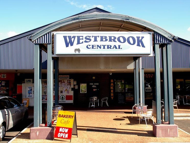 Click to view all images 2a/108 Main Street Westbrook QLD 4350 - Image 1