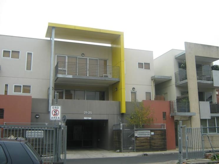 Click to view all images 25 Macquarie Street Prahran VIC 3181 - Image 1