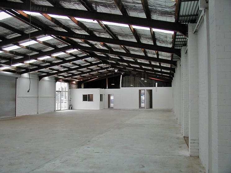 Click to view all images 574 Grieve Parade Brooklyn VIC 3012 - Image 2