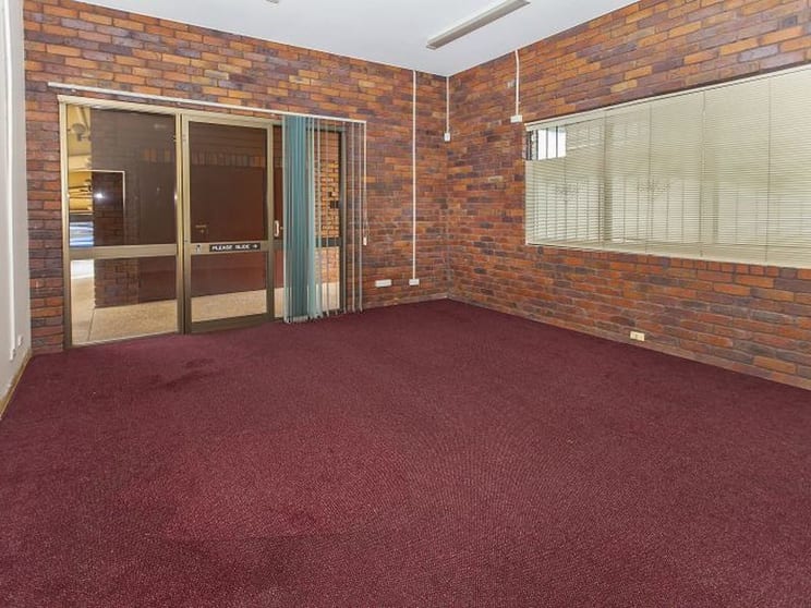 Click to view all images 6/3370 Pacific Highway Springwood QLD 4127 - Image 2