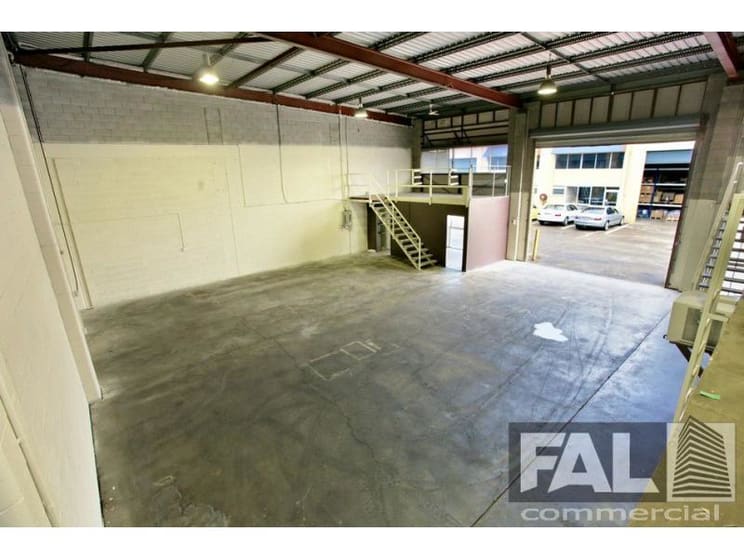 Click to view all images Coopers Plains QLD 4108 - Image 3