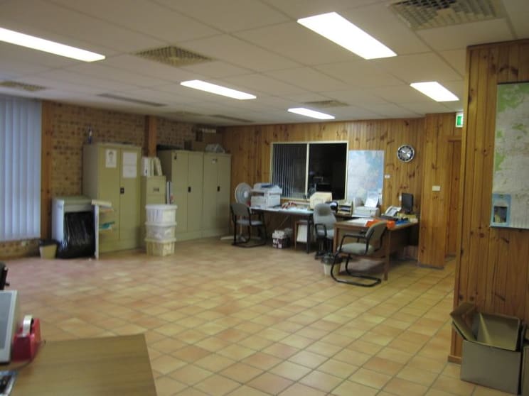 Click to view all images Arndell Park NSW 2148 - Image 2