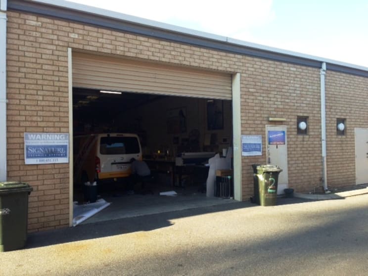 Click to view all images Unit 3/207 Bank Street East Victoria Park WA 6101 - Image 2