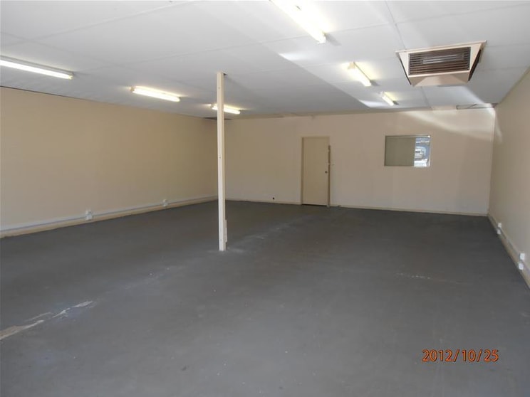 Click to view all images 2/224 Boulder Road Kalgoorlie WA 6430 - Image 2