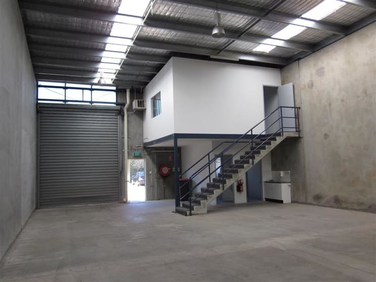 Click to view all images 2/22-24 Norman Street Peakhurst NSW 2210 - Image 2