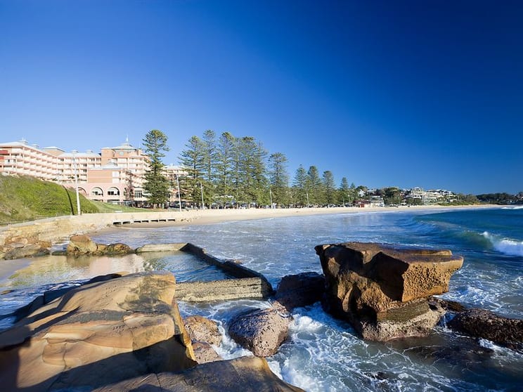 Click to view all images 8 & 9/CROWNE PLAZA Pine Tree Lane Terrigal NSW 2260 - Image 3