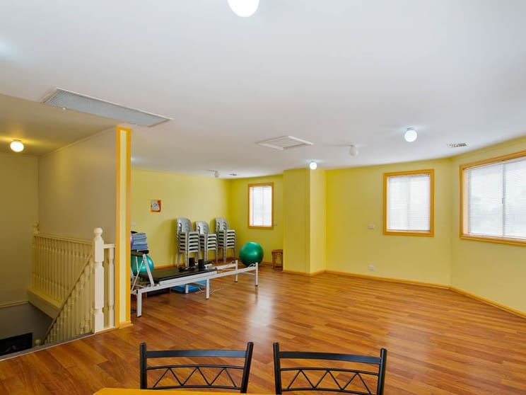 Click to view all images 261 Waterdale Road Ivanhoe VIC 3079 - Image 2