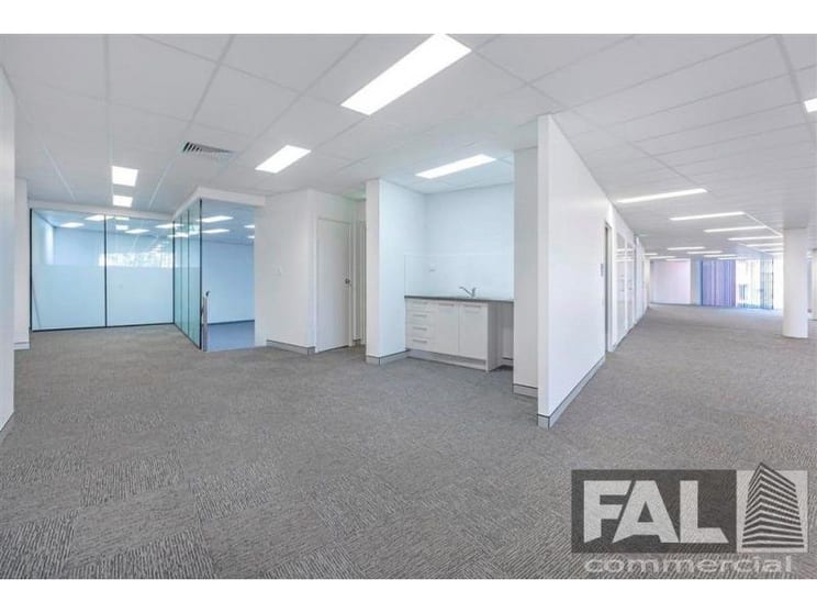 Click to view all images Taringa QLD 4068 - Image 3