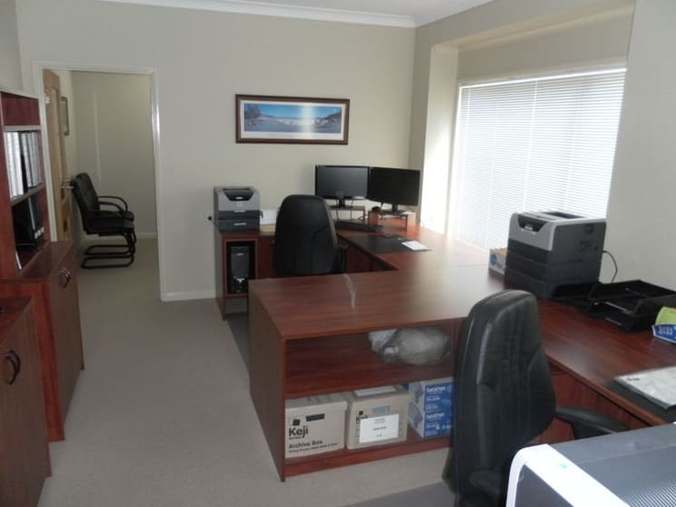 Click to view all images 1/68 - 70 West Street Toowoomba City QLD 4350 - Image 2