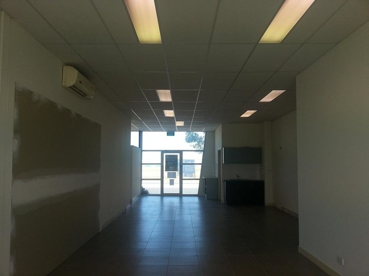 Click to view all images 4/28 West Court Derrimut VIC 3030 - Image 2