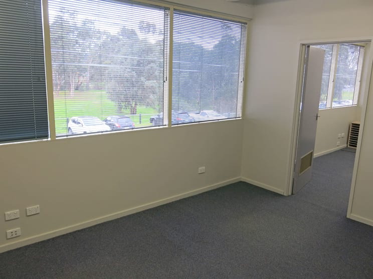 Click to view all images 1/29 Susan Street Eltham VIC 3095 - Image 3