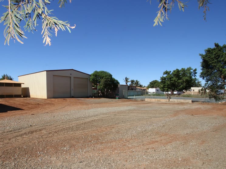 Click to view all images 23 Leehey Street Wedgefield WA 6721 - Image 2