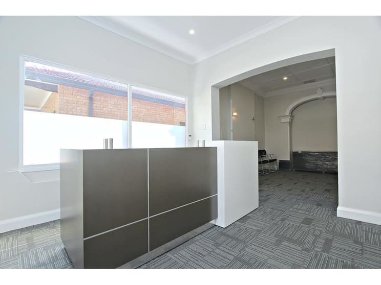 Click to view all images 29 Princess St Brighton-le-sands NSW 2216 - Image 2