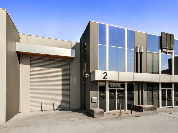 Click to view all images 2/5 Phillip Court Port Melbourne VIC 3207 - Image 1