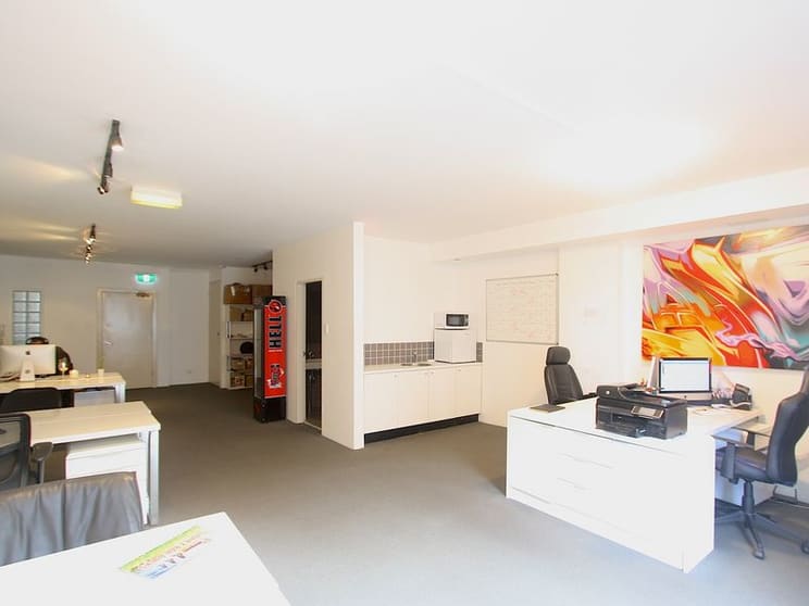 Click to view all images 2/36 Bayswater Road Potts Point NSW 2011 - Image 2