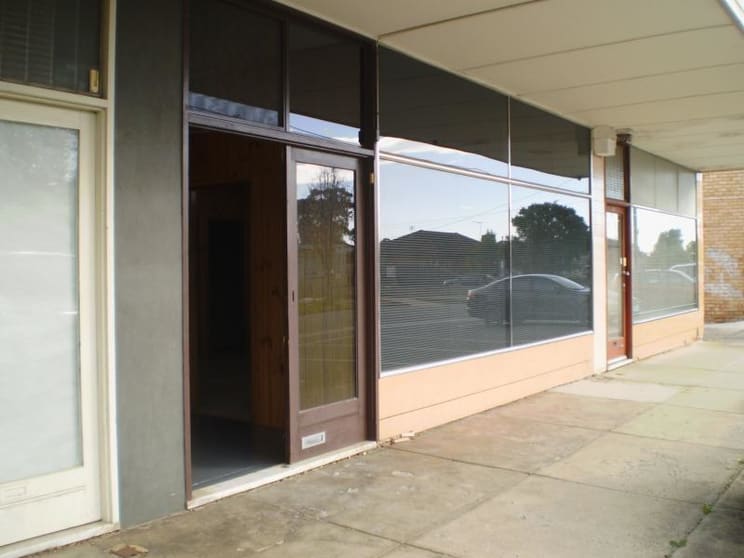 Click to view all images 70 Berkley Street Huntingdale VIC 3166 - Image 1