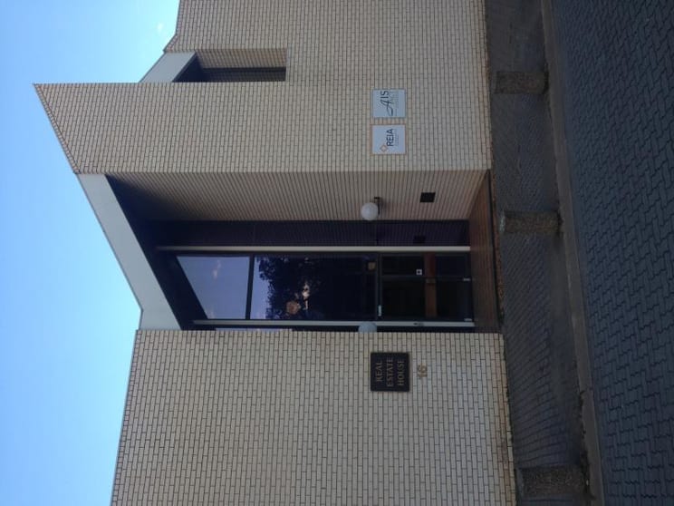 Click to view all images 16 Thesiger Court Deakin ACT 2600 - Image 2