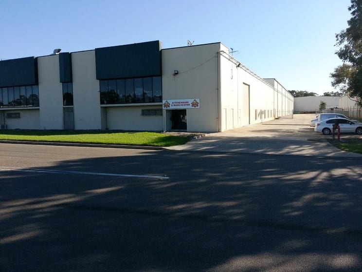 Click to view all images Unit 1/1 Swaffham Road Minto NSW 2566 - Image 1