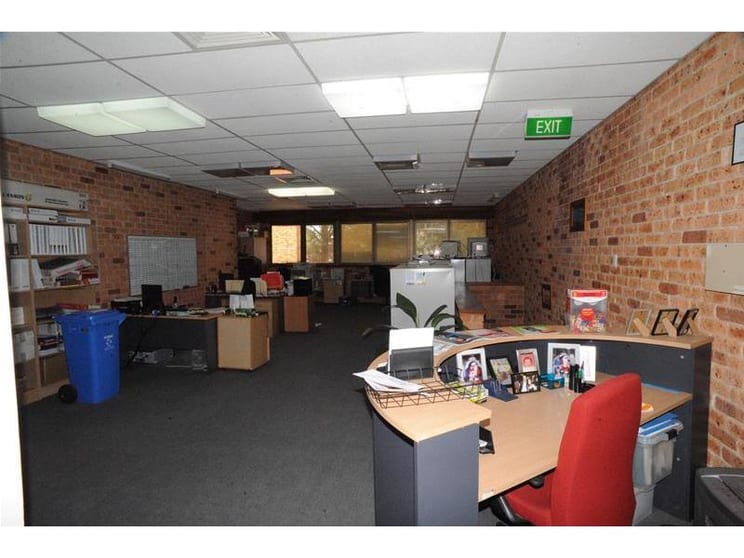 Click to view all images 3/186-192 Canterbury Road Canterbury NSW 2193 - Image 2