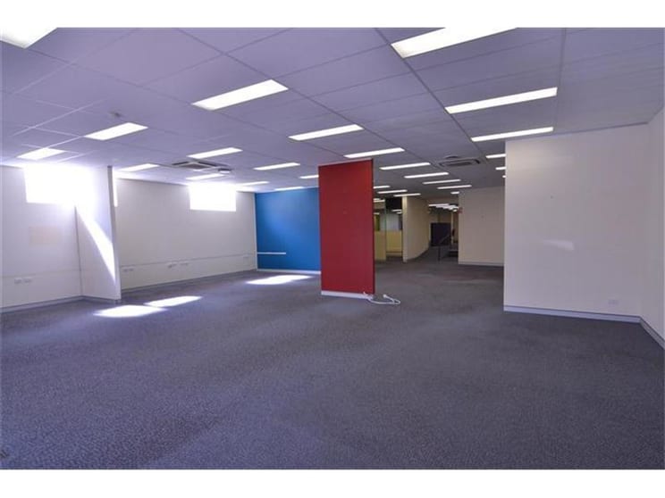 Click to view all images 45 William Street Raymond Terrace NSW 2324 - Image 2