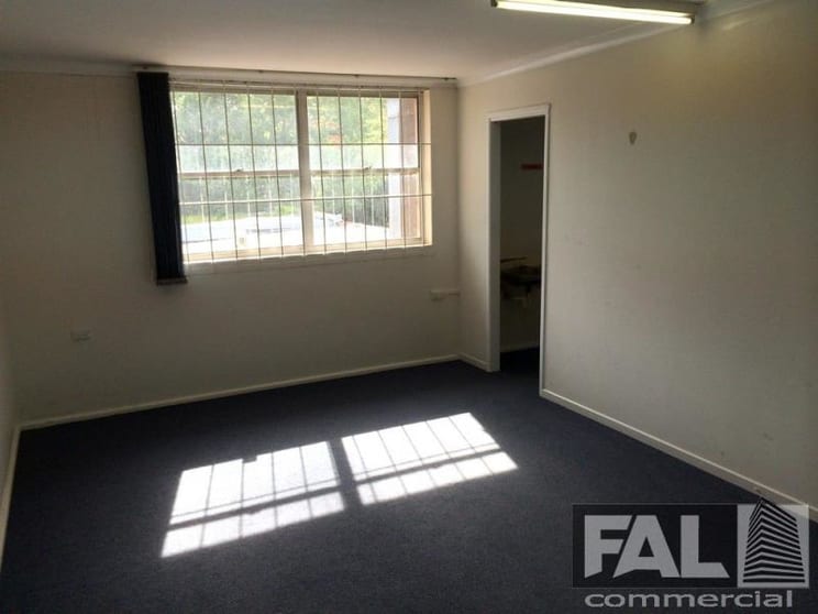 Click to view all images Suite J/399 Honour Avenue Graceville QLD 4075 - Image 1