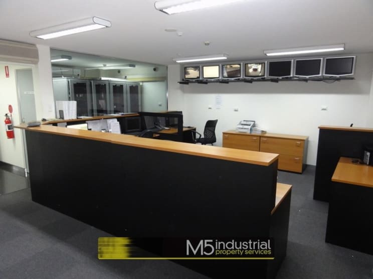 Click to view all images 17/13-15 Wollongong Road Arncliffe NSW 2205 - Image 2