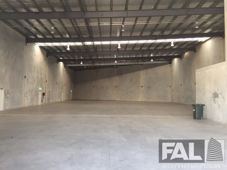 Click to view all images Unit 2/60 Dulacca Street Acacia Ridge QLD 4110 - Image 2
