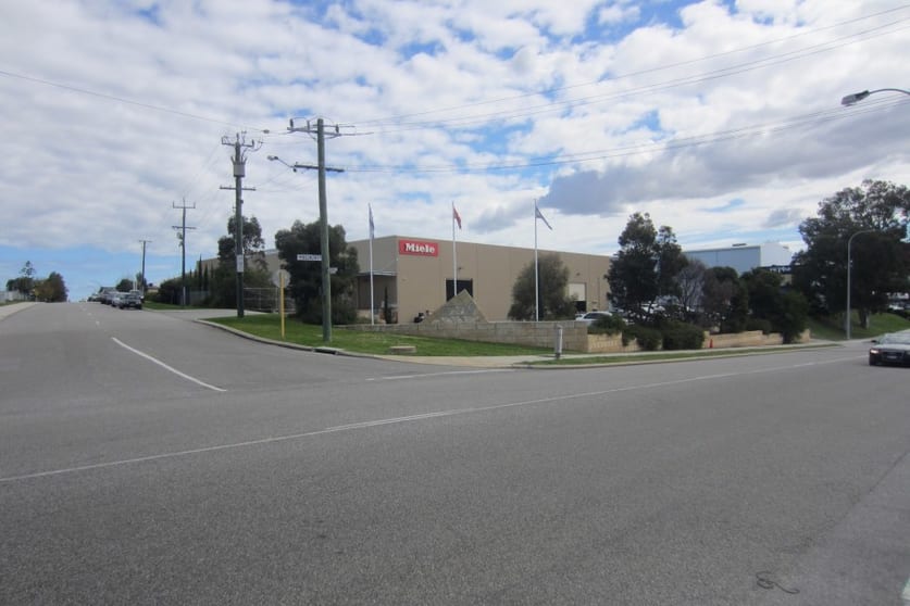 Click to view all images 18-22 Belmont Avenue Rivervale WA 6103 - Image 2