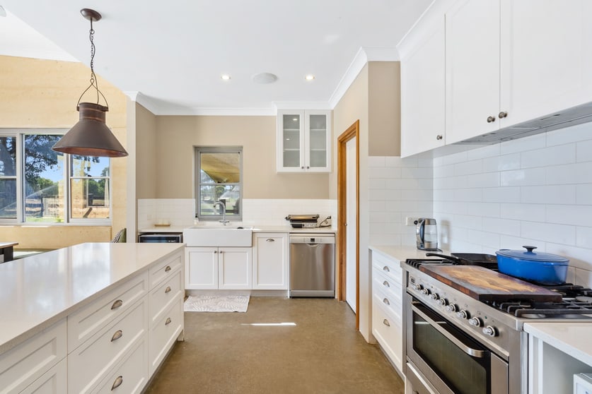 Click to view all images 118 Attein Road West Coolup WA 6214 - Image 2