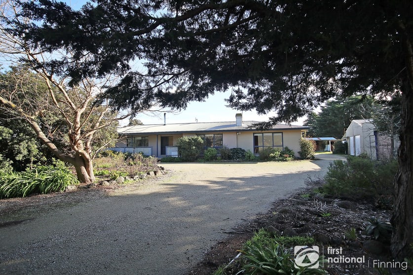 Click to view all images 735 Tooradin Station Road Clyde VIC 3978 - Image 1